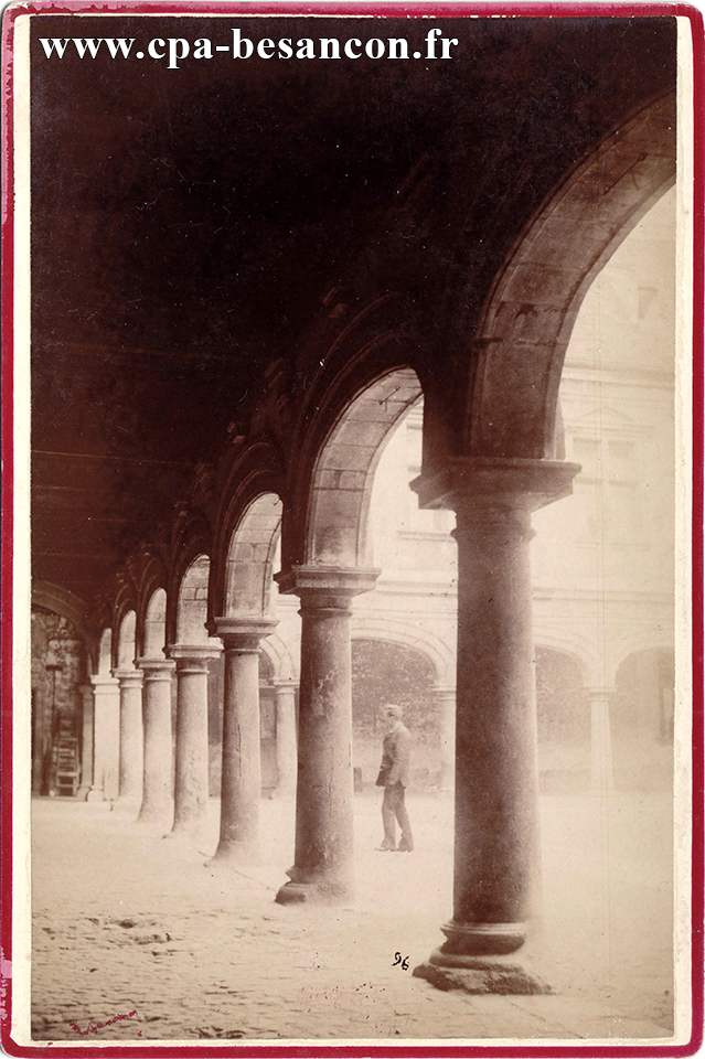 96. Cour intérieur du Palais Granvelle